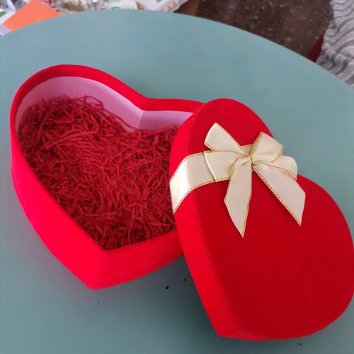 Heart-shaped box like new for decoration or storage
