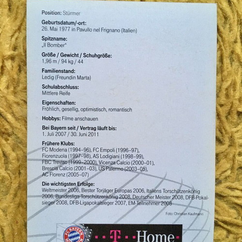 FC Bayern Munich 2008-2009 collectible cards with authentic player autographs