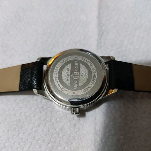 Women's watch used with working battery