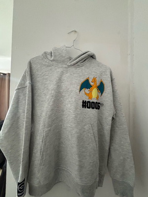 Pokemon sweatshirt Zara like new, grey, size 13-14 years