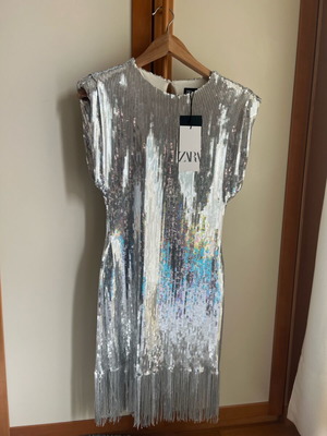 Zara silver dress like new, size small