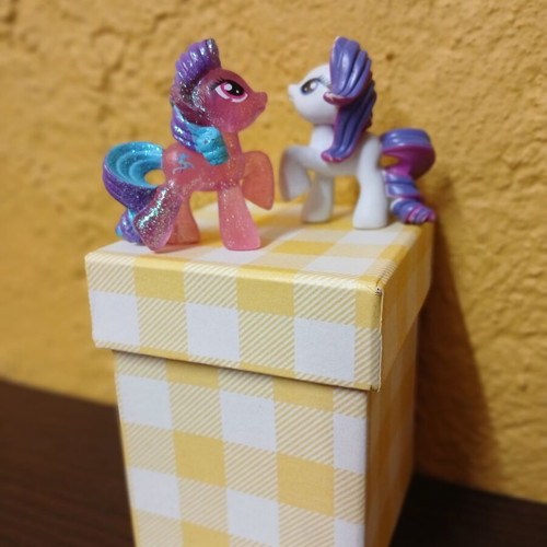 My Little Pony Hasbro mini pony figures used, pack of 2