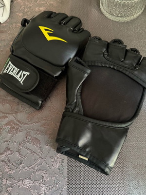 Γάντια Everlast μέγεθος L/XL σαν καινούργιο