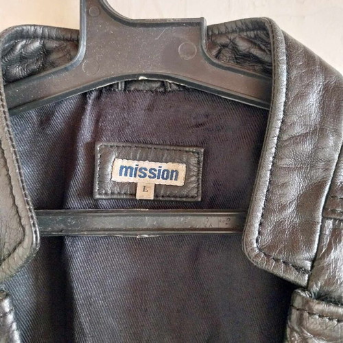 Vintage women's short leather jacket MISSION size L like new, black