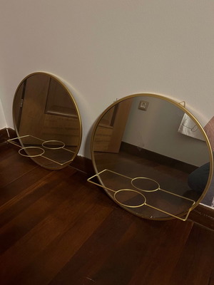 Επιτοίχιοι καθρέφτες μεταχειρισμένοι, σετ 2, χρυσοί με θέση για γλαστράκι