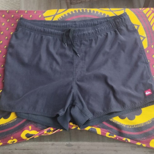 Quiksilver swim shorts size S black like new