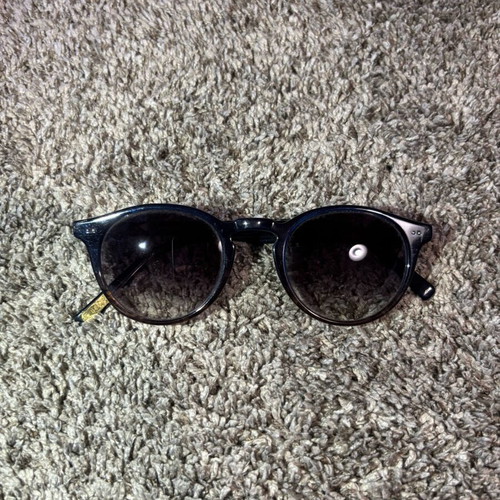 Blue Sky sunglasses like new, black and blue