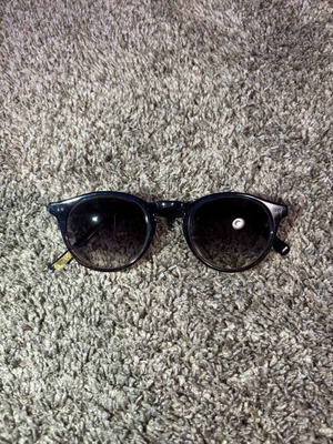Blue Sky sunglasses like new, black and blue