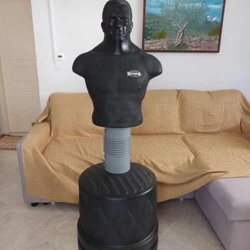 Bob style punching dummy like new, very sturdy, fill with water or sand, German product