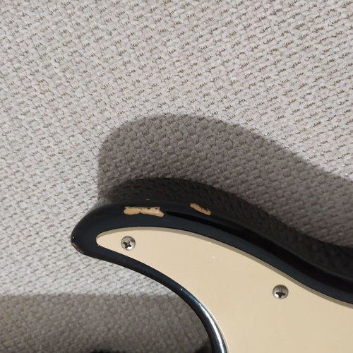 Yamaha EG012 electric guitar, alder body, rosewood fretboard