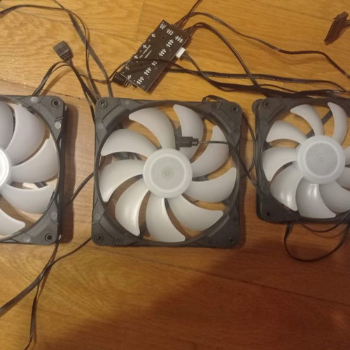Lian Li argb fans + controller 1χFan 120mm και 2 Fan 140mmχ