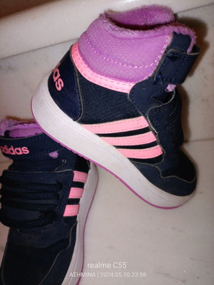 Adidas Hoops Mid 3.0 AC athletic shoes like new, size 24 multicolor