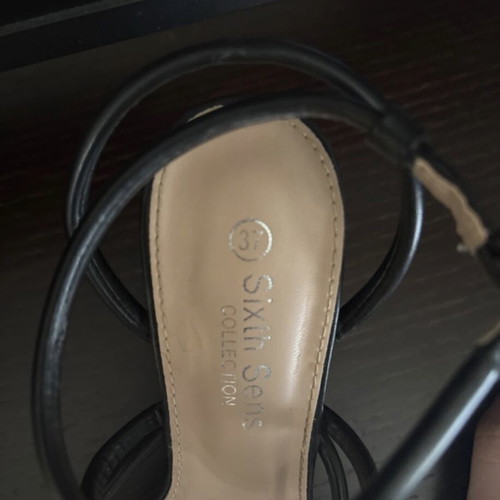 Sixteen Sense black strappy block heel sandals, size 37