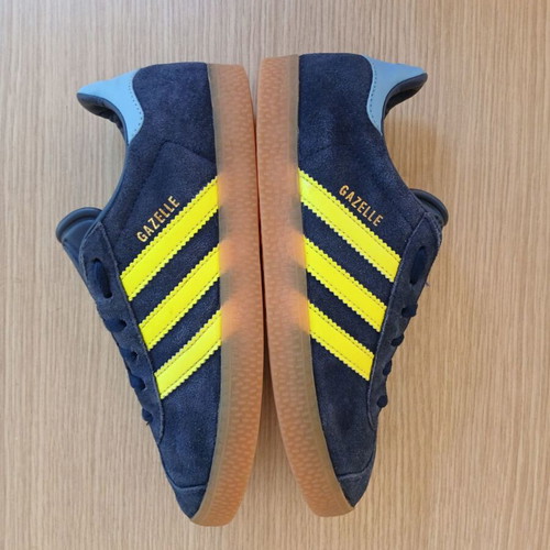 Adidas Gallaxy sneakers size 35.5 used, blue