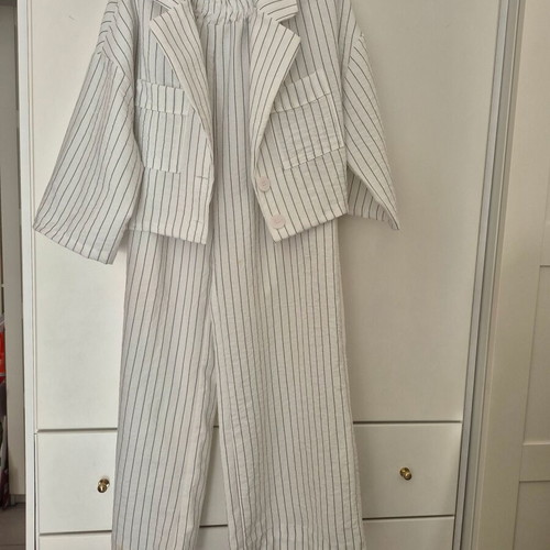 Summer suit S striped like new, white