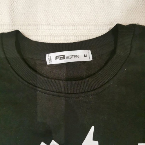 FB sweatshirt size M like new, black