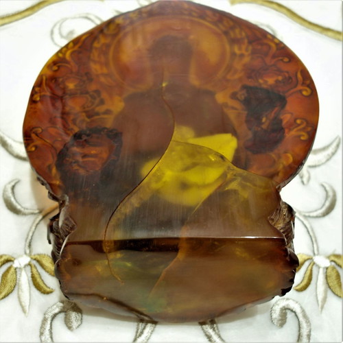 Shakyamuni Shakya Mani Buddha amber shrine used 18th-19th century