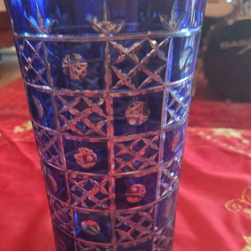 Crystal vase in electric blue, like new, 26 cm height