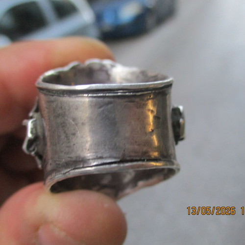 Silver men's rock ring like new, size 67, 33 grams