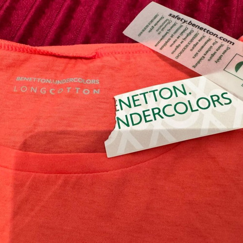 United Colors of Benetton women's T-shirt XS new, red and purple