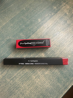 MAC Ruby Woo lipstick and lip pencil set new