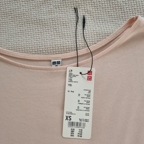 Uniqlo pale pink t-shirt XS like new