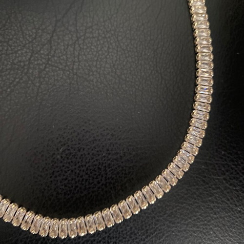 Riviera choker necklace in gold tone like new