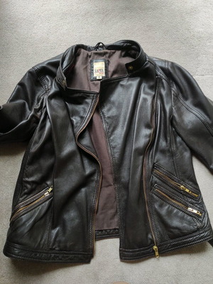 Lapel leather jacket brown like new with gold zippers size XL
