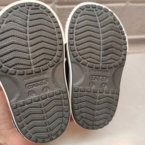 Baby Crocs C4 like new, black
