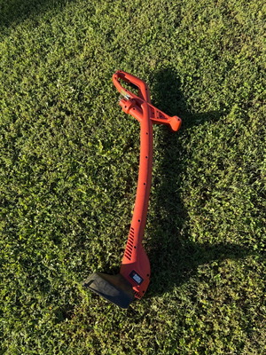 Electric grass trimmer used, needs repair