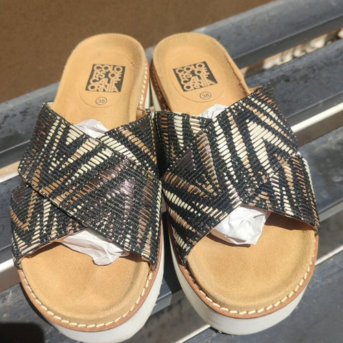 Colors Of California slippers size 38 new, unique design