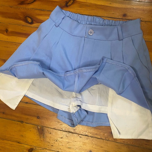Decoro skort turquoise one size like new with pockets