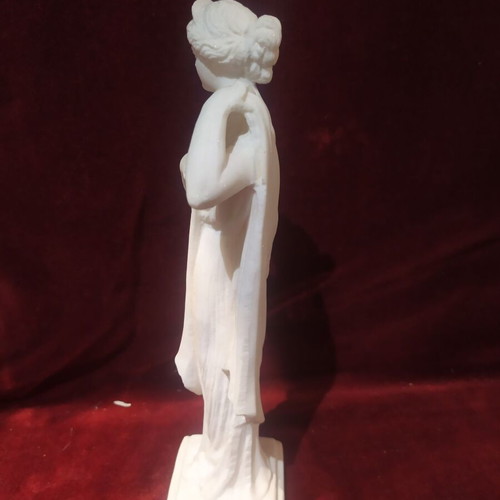 Gypsum statue of woman with chlamys like new, height 25.5 cm