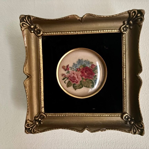 Miniature embroidered gobelin frame with roses like new