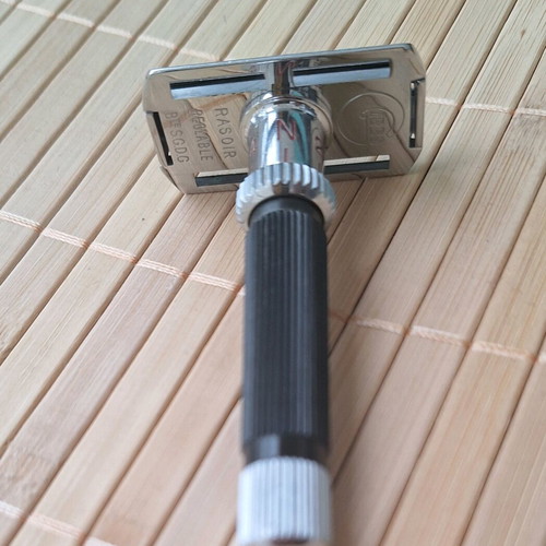 Gibbs DE Adjustable Razor used, made in France