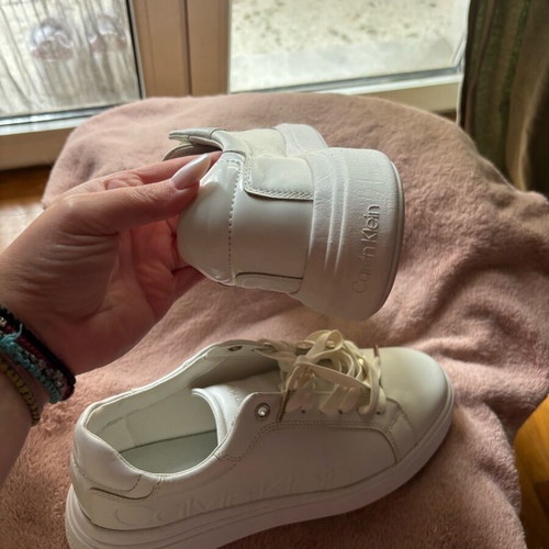 Calvin Klein women's sneakers like new, size 40, white