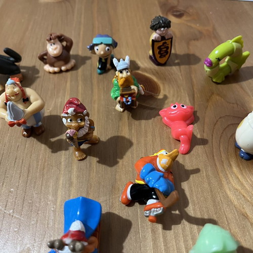 Figures and miniatures toys used