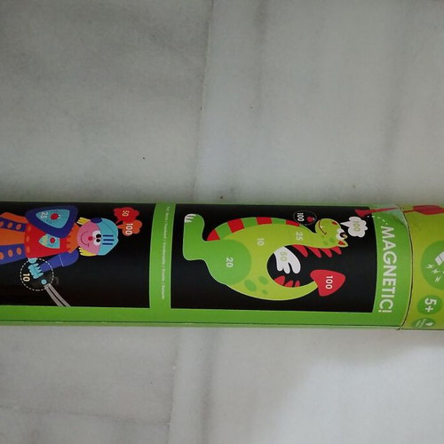 Children's magnetic double-sided target