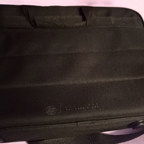 HP Laptop Bag 40×30 like new, black, 4 compartments