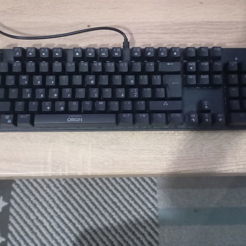 Origin OK10 gaming keyboard like new with LED and red switches