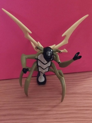 Ben 10 Alien 4" Stinkfly Used Action Figure With Tail