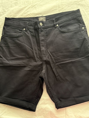 Men's Bermuda shorts new, dark blue, size 34