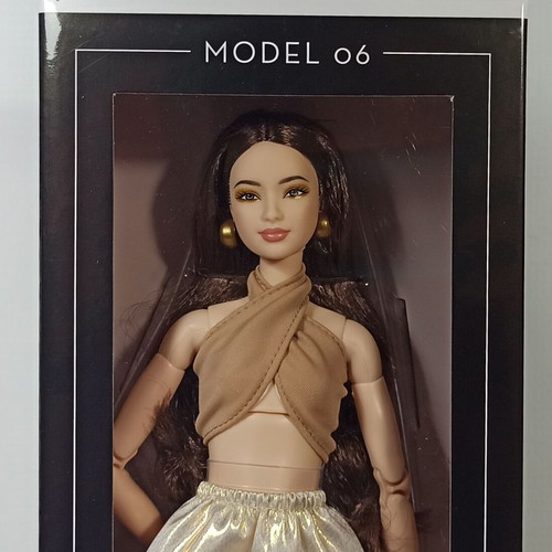Barbie Basics Model 06 new, 12'' doll