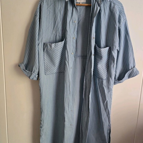 Zara long shirt blue like new with unique buttons