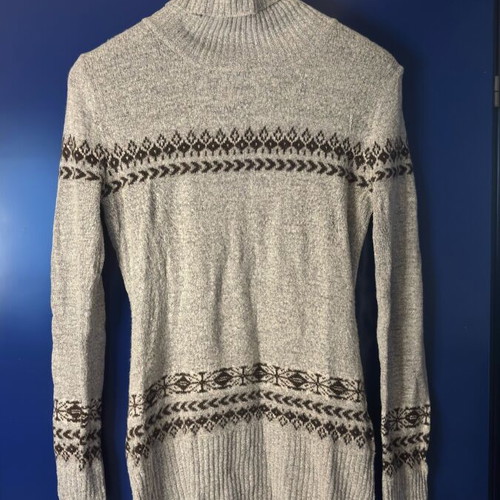 Women's long-sleeve turtleneck like new, size L, black and gray