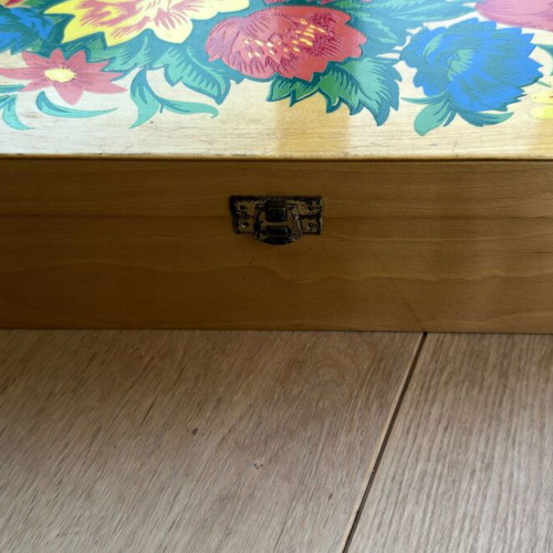 Vintage wooden sewing and jewellery box with floral design