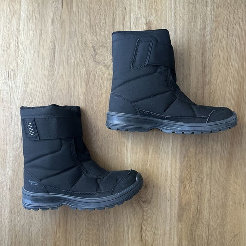 Quechua waterproof kids boots size 38 used, black