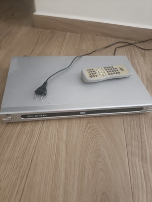 DVD Player JCV μεταχειρισμένο, με τηλεκοντρόλ, για ανταλλακτικά