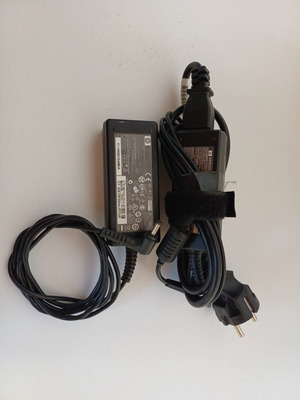 HP τροφοδοτικό 19V 1,58A 30W σαν καινούργιο, πακέτο 2
