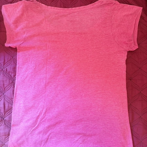 3 mako T-shirts pink, blue, grey, size small with wide fit